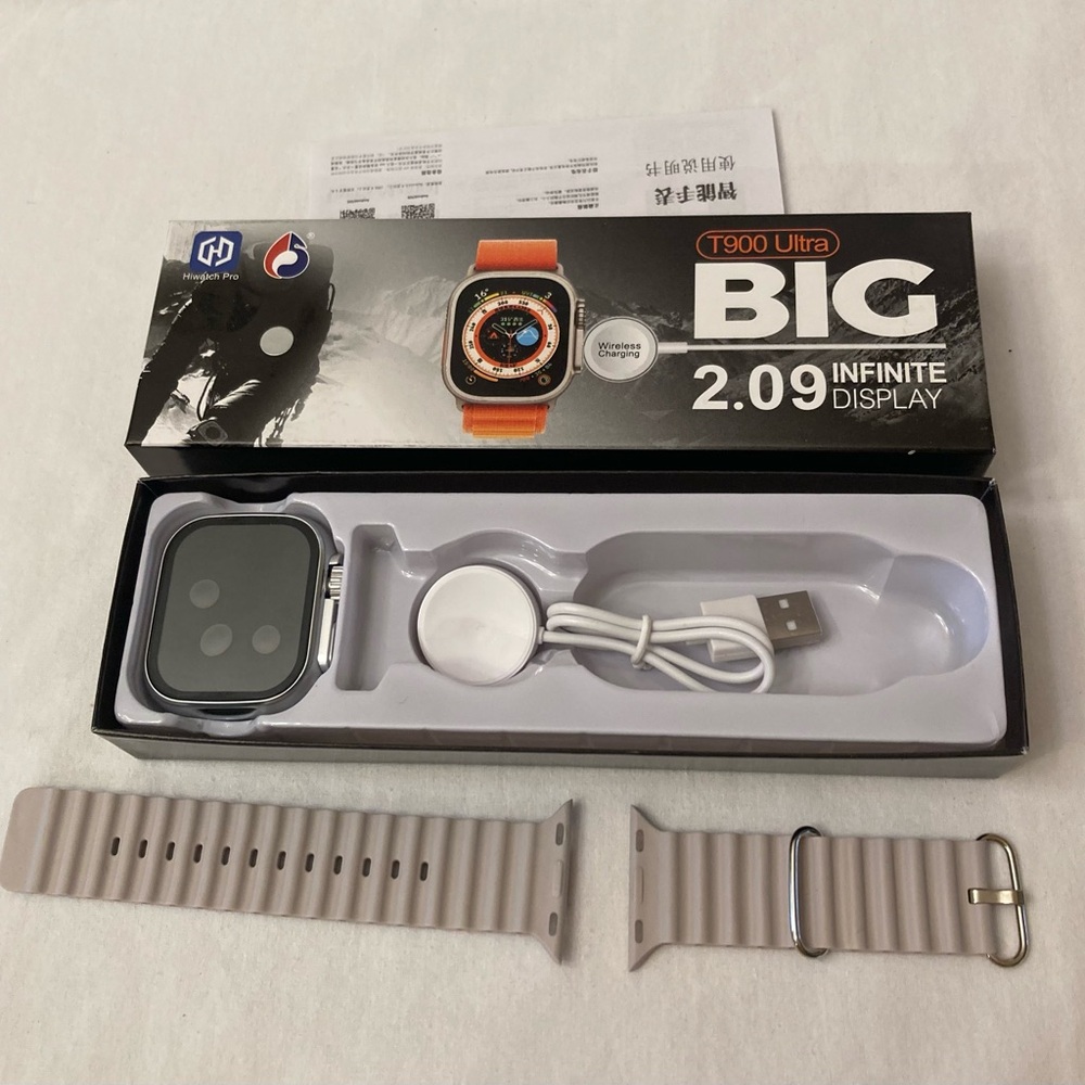 T900 Ultra Big Smartwatch 2.09 Infinite Display in Beige with Silicone Strap